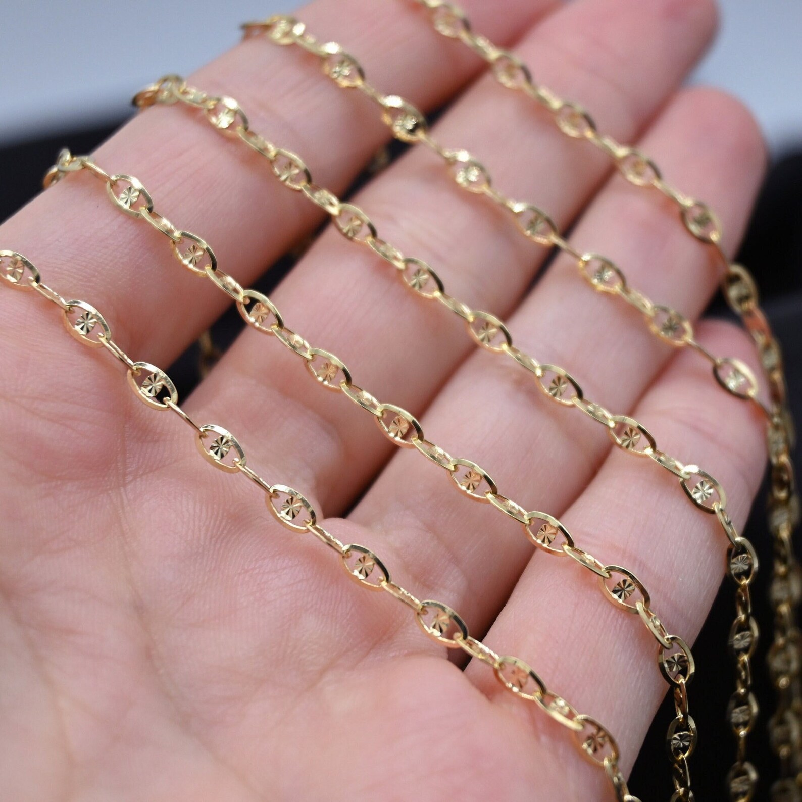 10K Gold Valentino Chain Link Necklace A Timeless Statement of Elegance