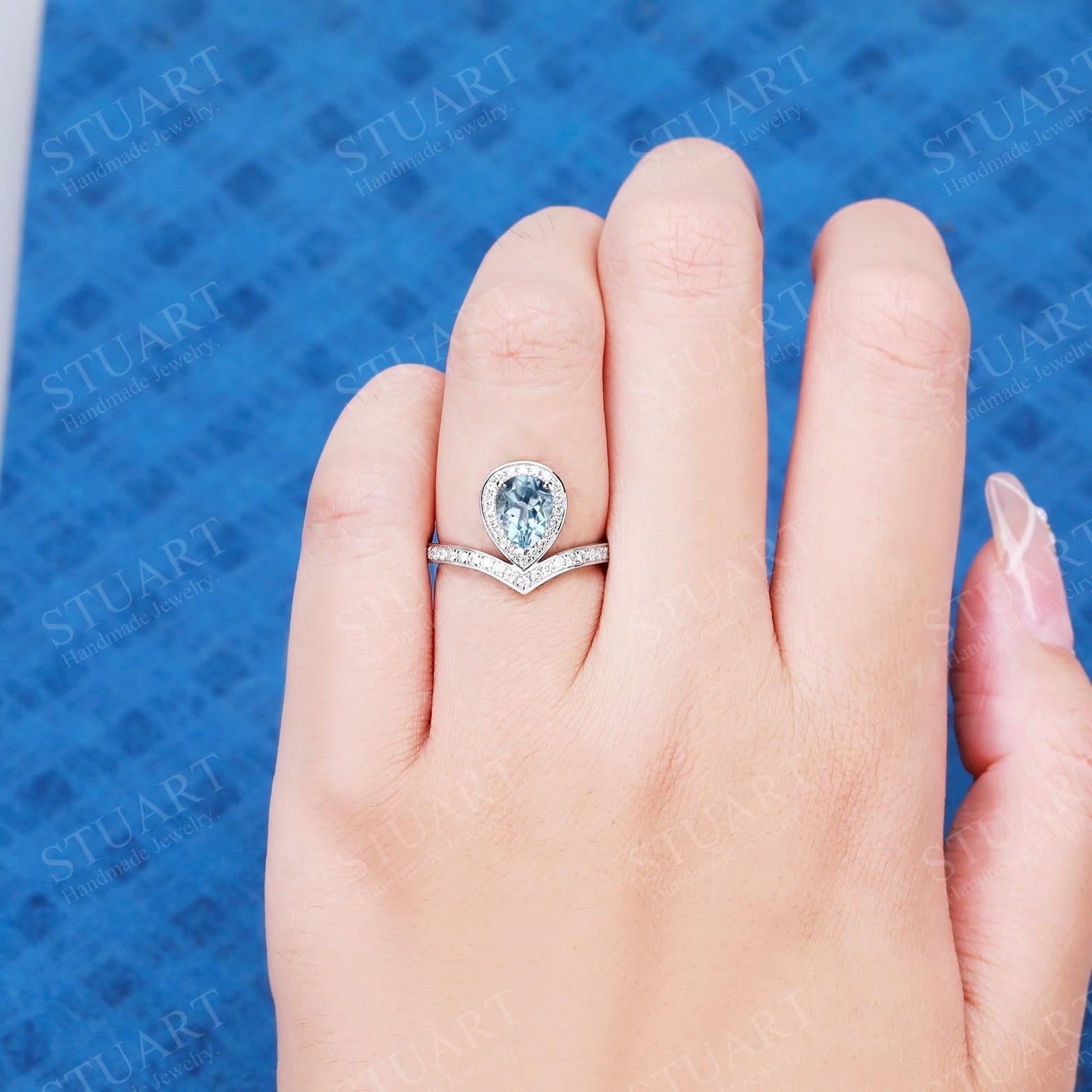 1.35CT Pear Cut Aquamarine Engagement Ring A Shimmering Symbol of Love