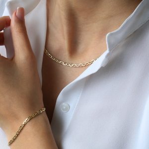 14k Gold Mariner Link Bracelet A Timeless Treasure for Special Occasions