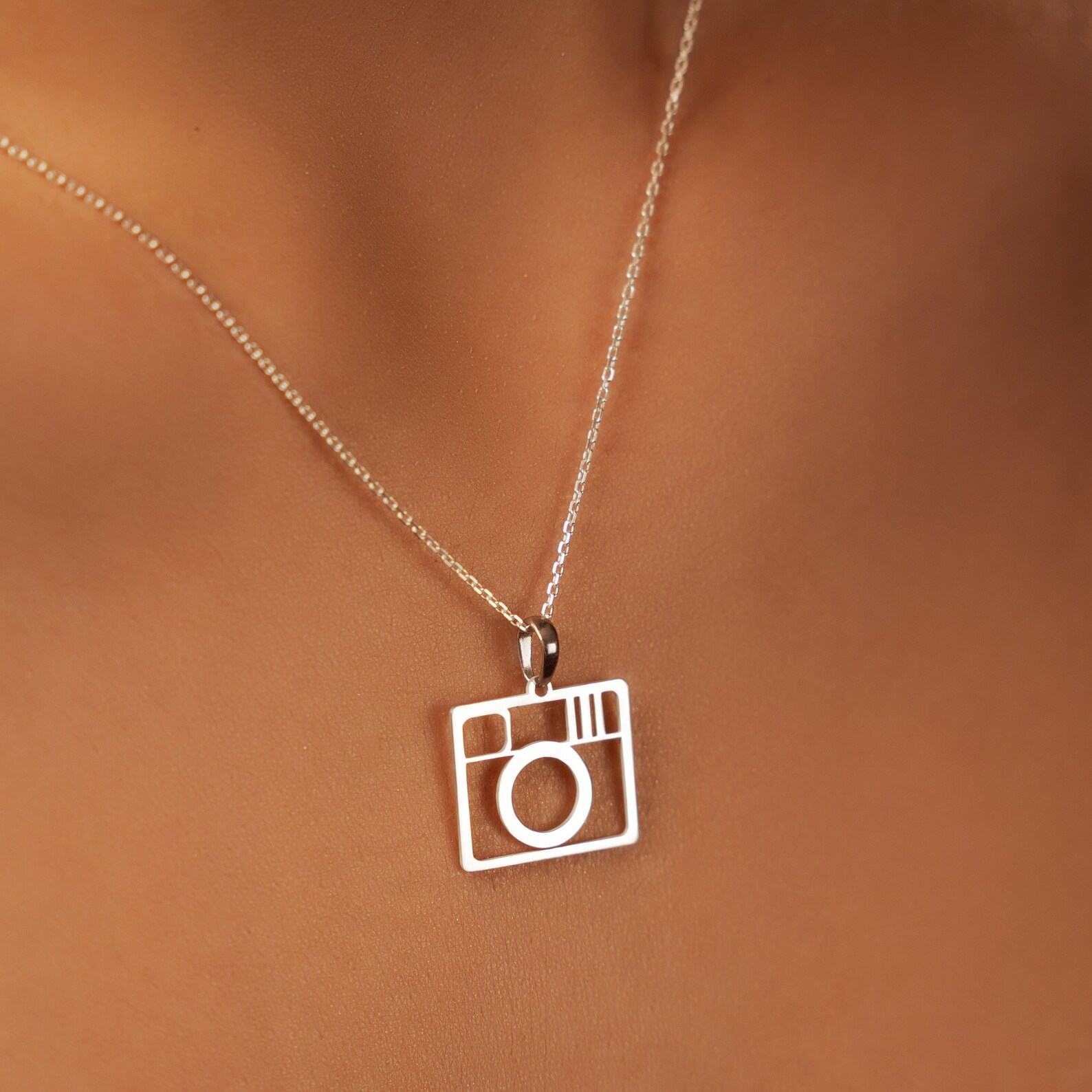 18K Gold Plated Camera Necklace Capture Memories with Style