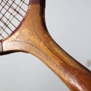 1920s Women’s Flapper Dress Embody the Roaring Twenties with Timeless Elegance