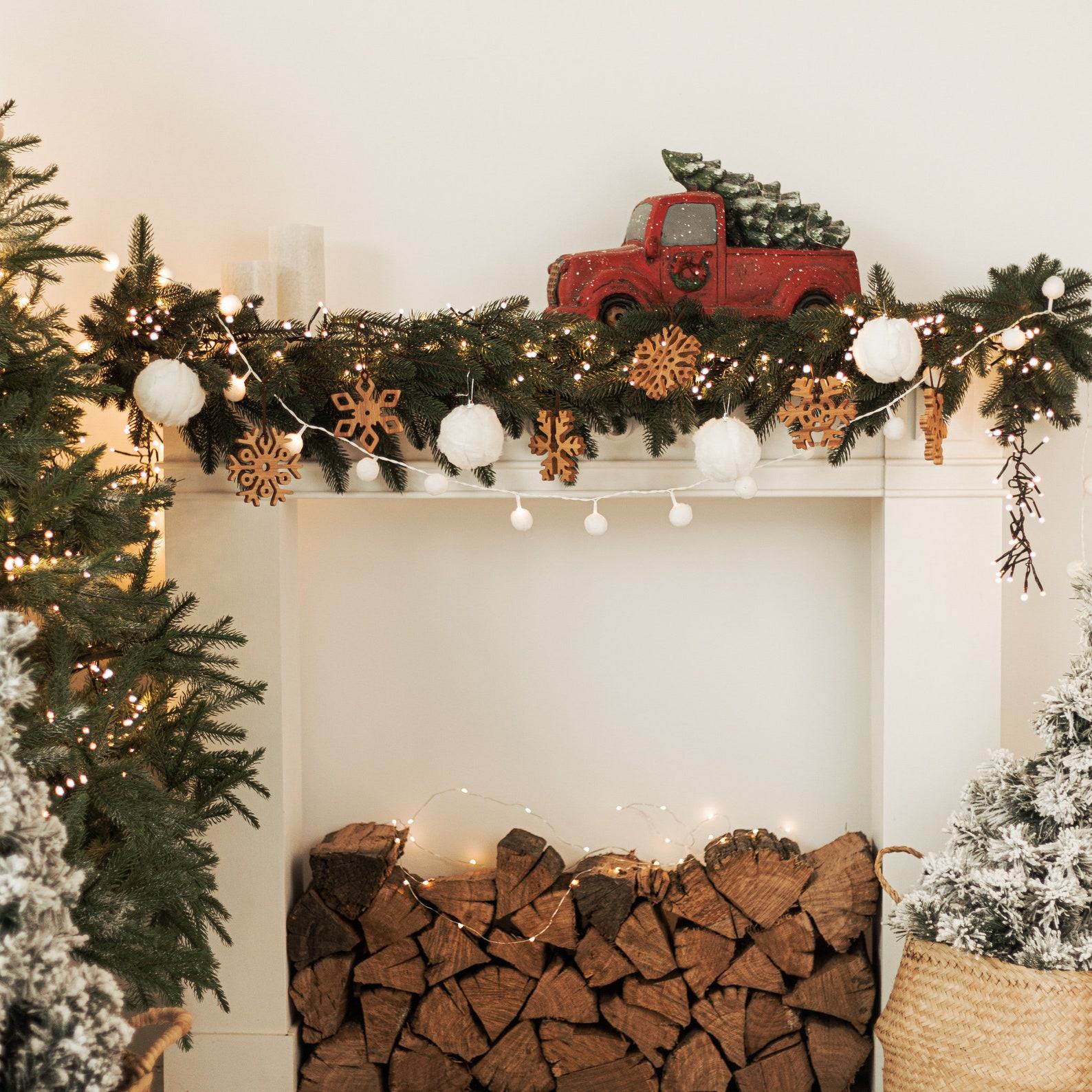 8 Unique Wooden Snowflakes Christmas Ornaments – Holiday Decor & Present Set