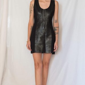 90s Nostalgia Sleek Black Leather Jacket