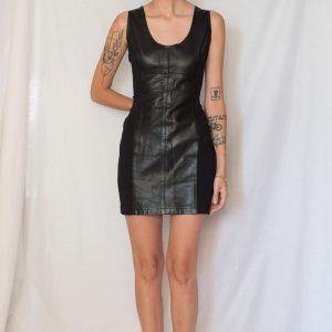 90s Nostalgia Sleek Black Leather Jacket