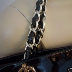 90s Vintage Jaeger Leather Shoulder Bag with Bold Gold Chain