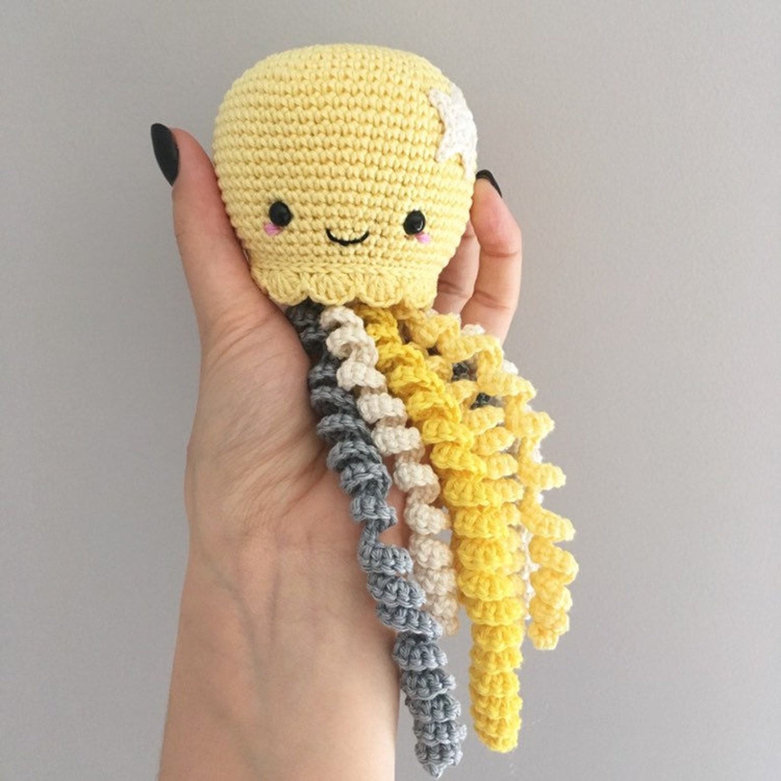 Adorable Crochet Octopus Toy A Comforting Companion for Preemies