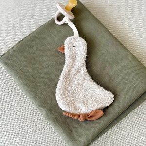 Adorable Pacifier Clip and Blanket Holder for Baby’s Comfort and Style