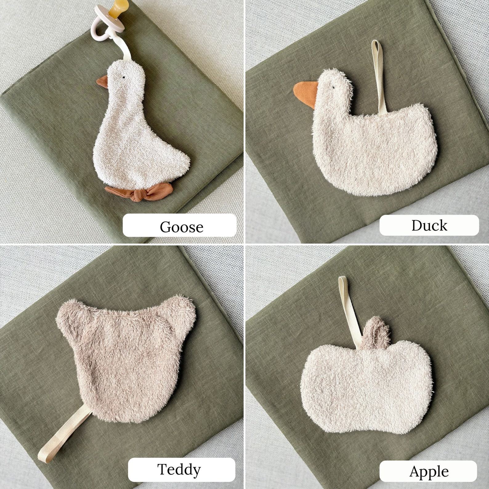 Adorable Pacifier Clip and Blanket Holder for Baby’s Comfort and Style