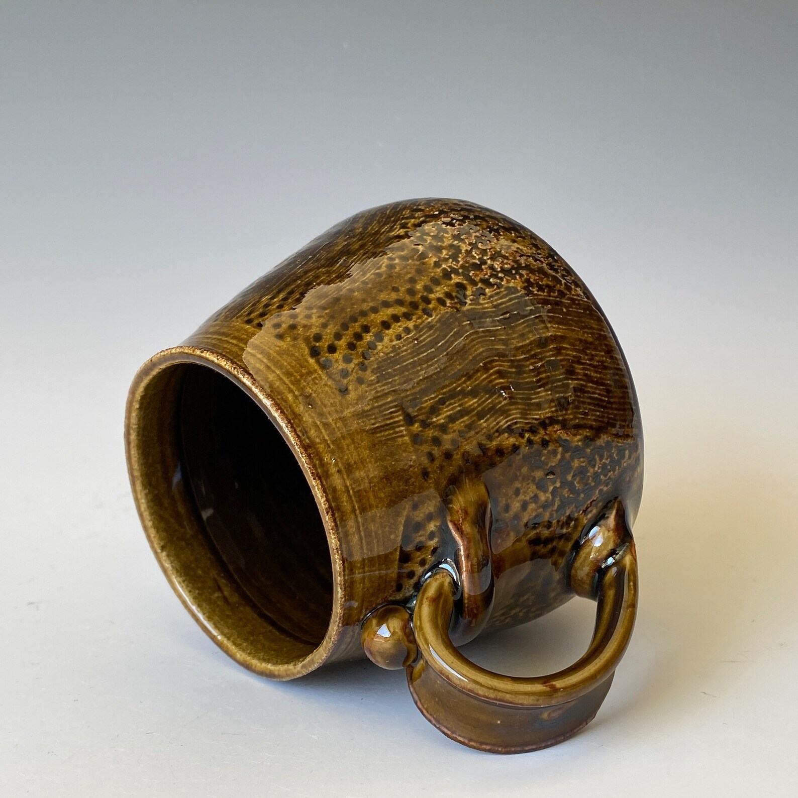 Artisan-Crafted Textured Ceramic Mug Elevate Your Morning Ritual with a Unique Masterpiece (CMMC4AMB10)