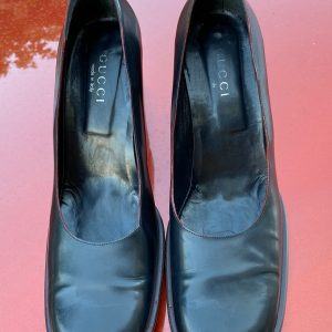 Authentic 90s Vintage Gucci Black Leather Pumps Timeless Elegance and Style