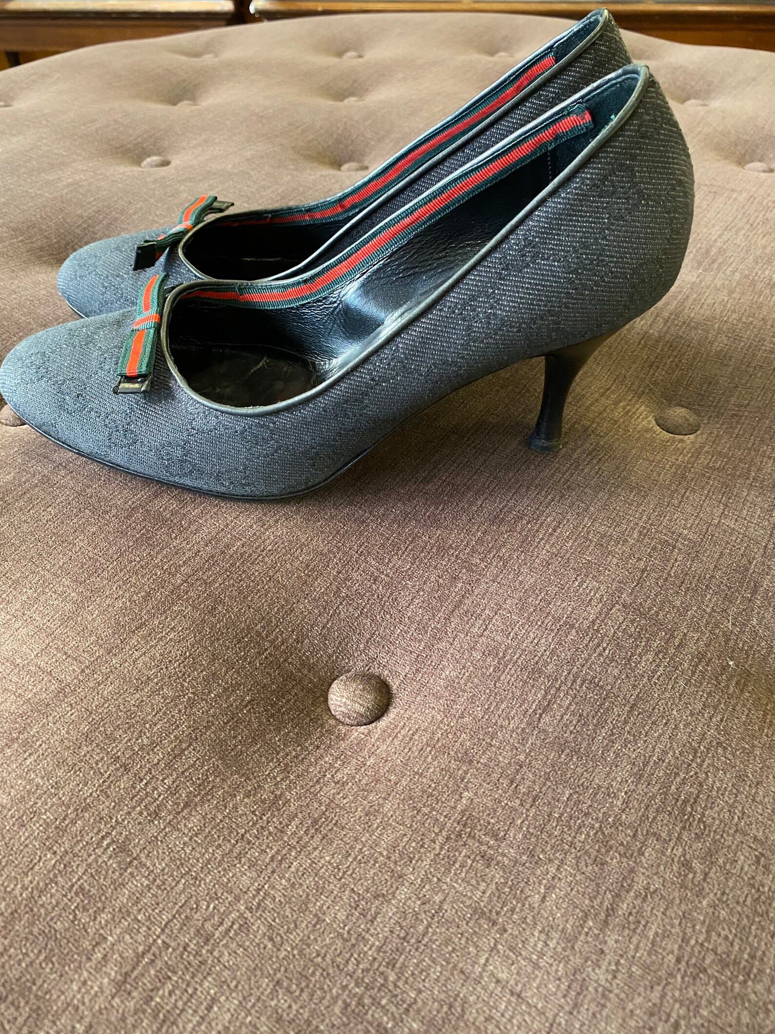 Authentic 90s Vintage Gucci Monogram Pumps Timeless Elegance from the Archives - Image 2