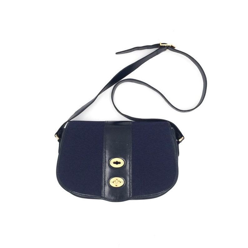 Authentic Gucci Monogram Crossbody Bag Timeless Elegance for the Modern Woman