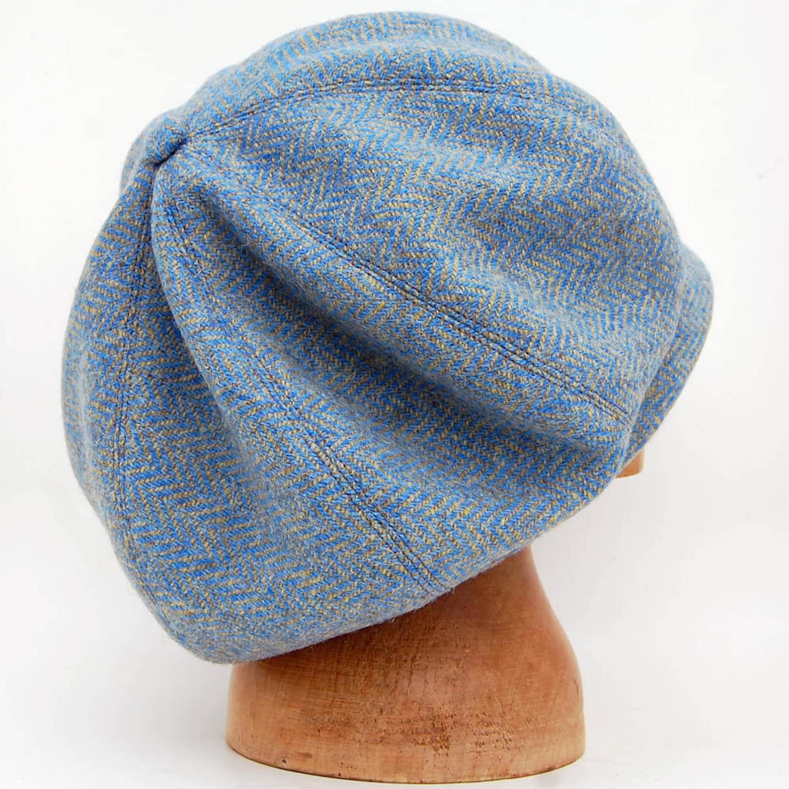 Authentic Scottish Berets Timeless Tweed Caps for Men and Women