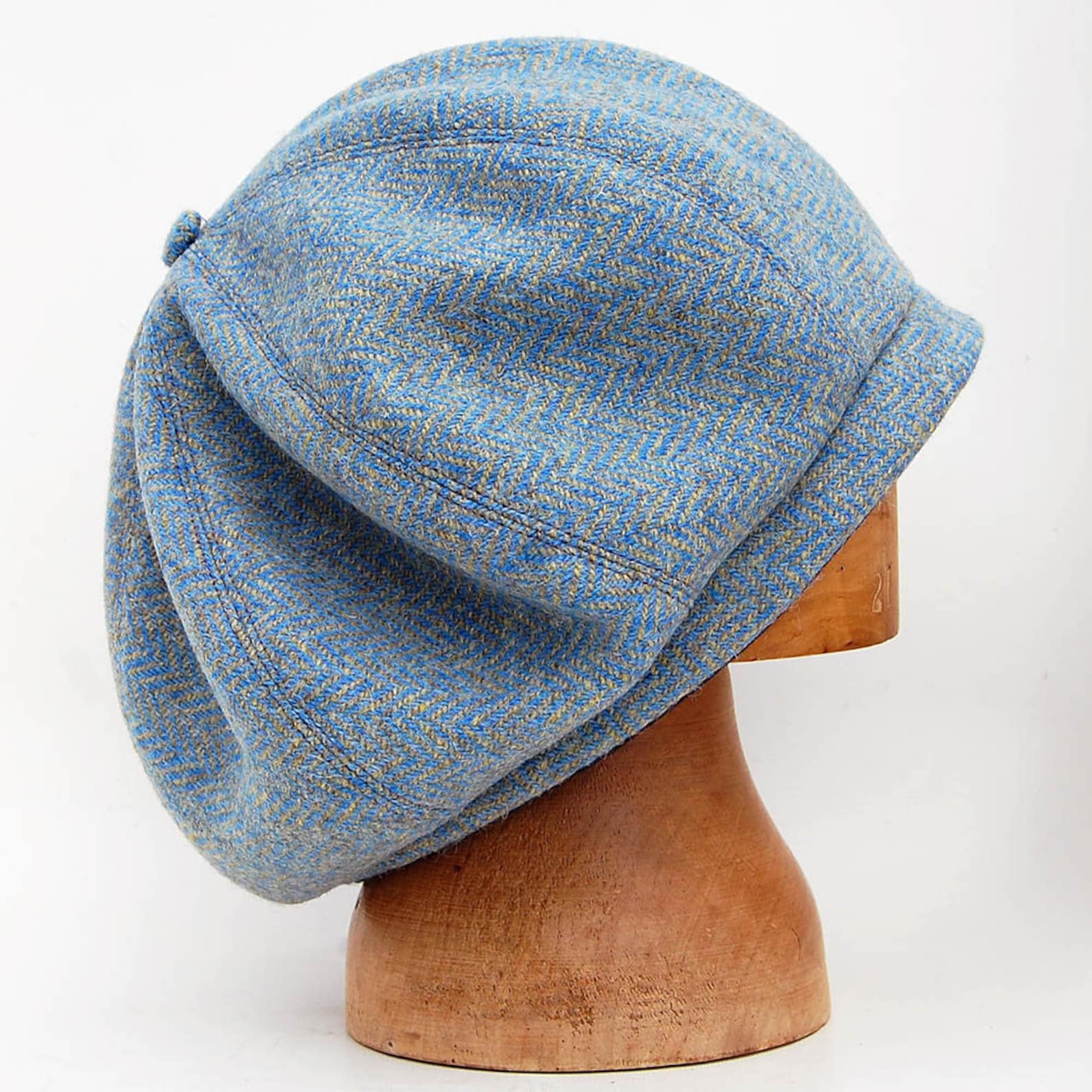 Authentic Scottish Berets Timeless Tweed Caps for Men and Women