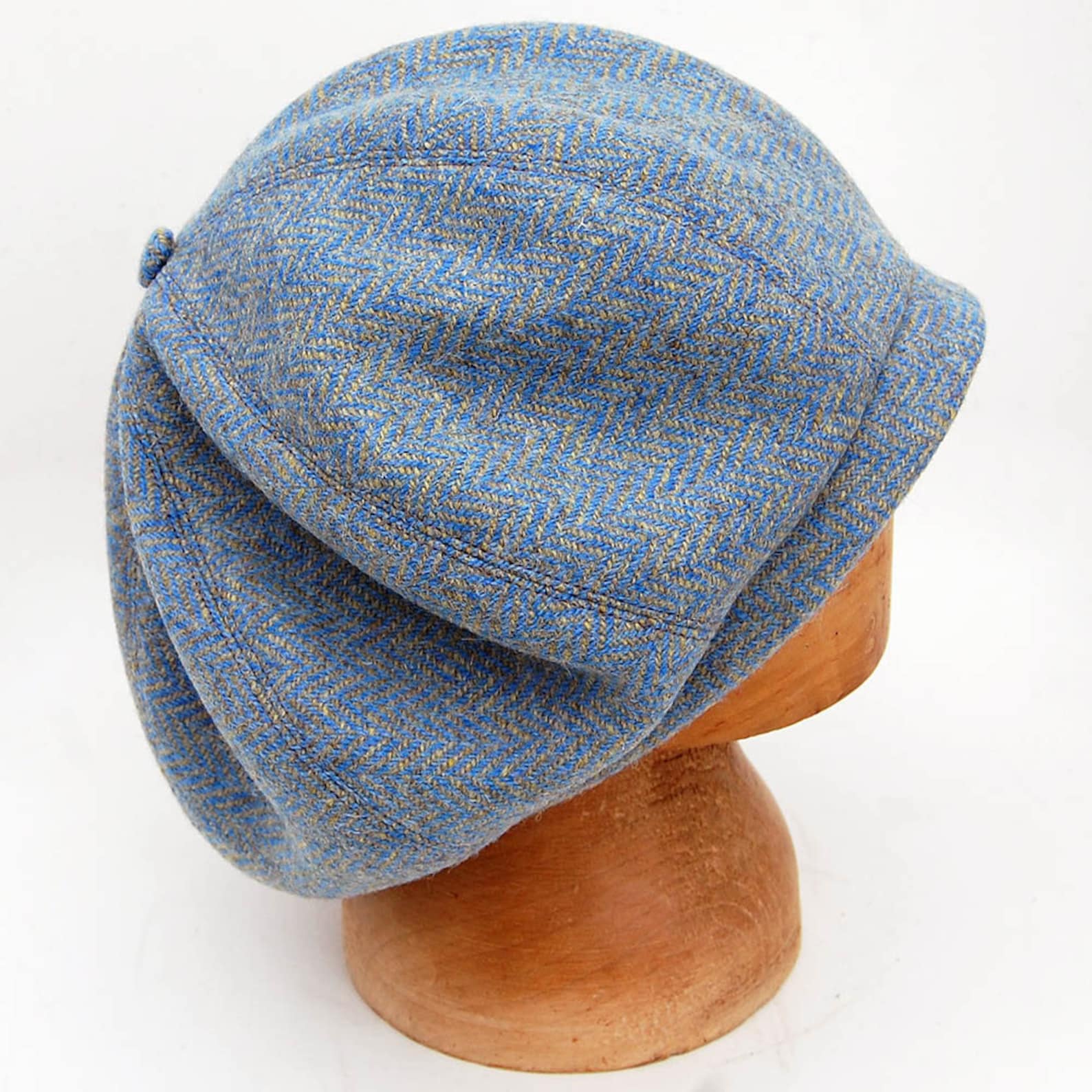 Authentic Scottish Berets Timeless Tweed Caps for Men and Women