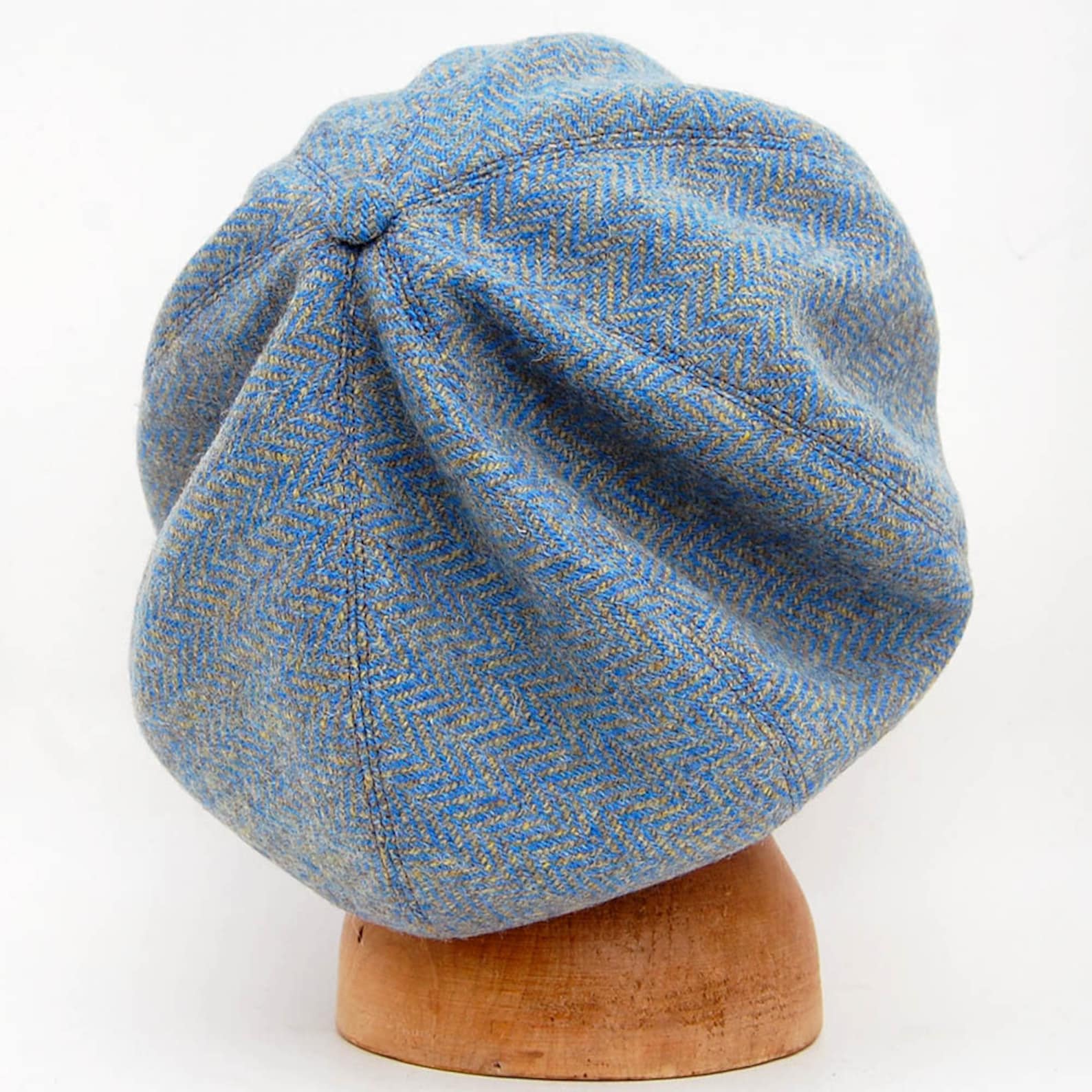 Authentic Scottish Berets Timeless Tweed Caps for Men and Women