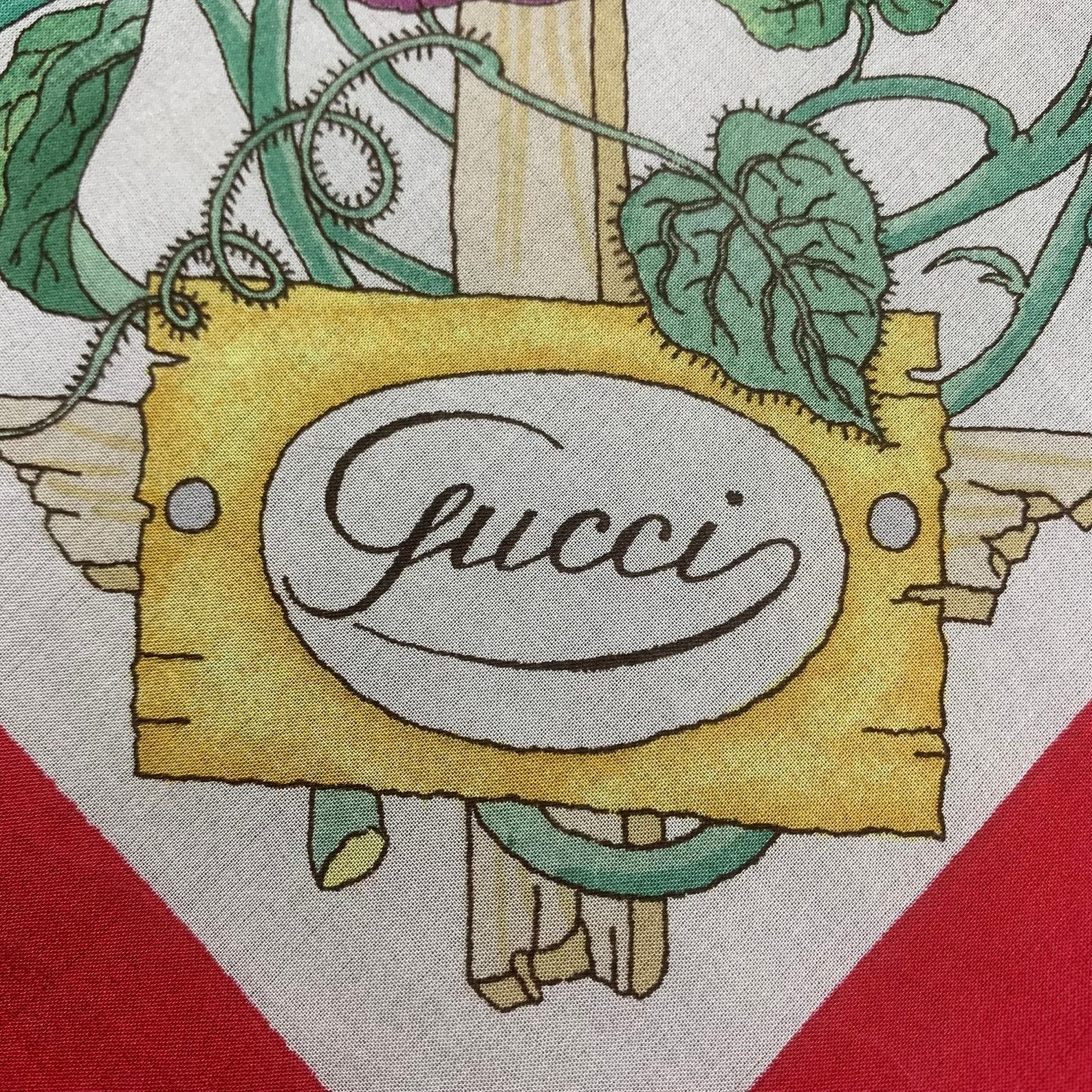 Authentic Vintage 90s Gucci Silk Scarf Elevate Your Style with Timeless Elegance