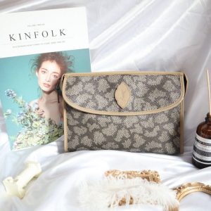 Authentic Yves Saint Laurent Clutch Timeless Elegance for the Modern Woman