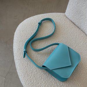 Azure Allure The Perfect Everyday Companion – Mini Leather Crossbody Purse
