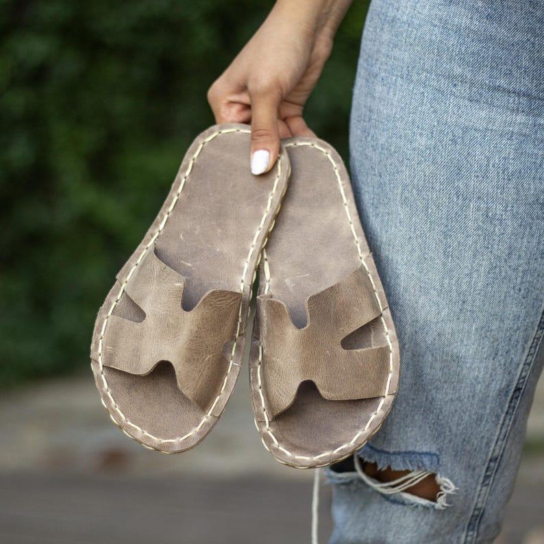 Barefoot H Slipper Women – Crazy Vision Comfy Slides & Unique Style