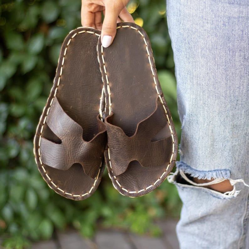 Barefoot H Slippers Women Crazy Brown – Comfy Casual Slides for Summer