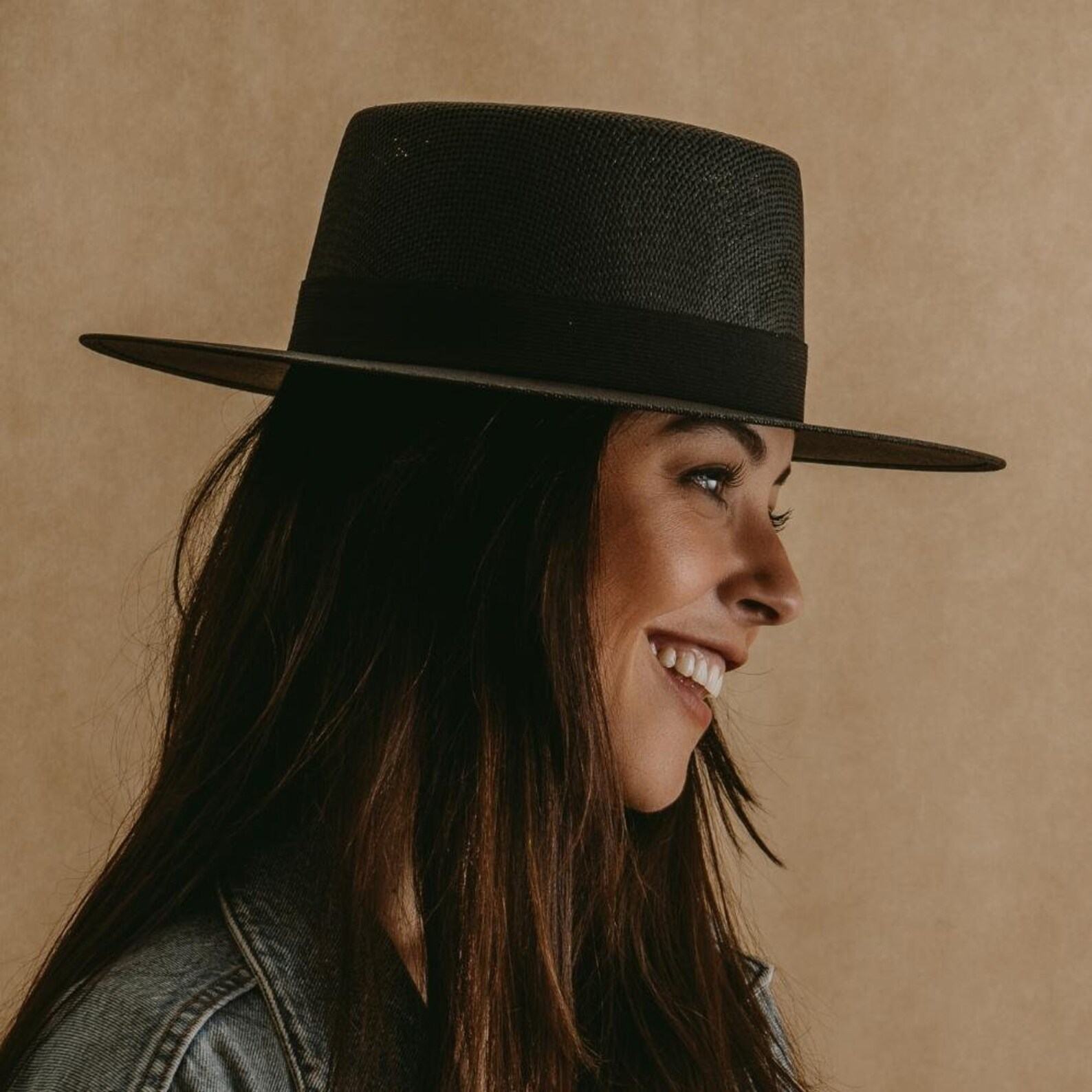 Black Boater Hat The Perfect Summer Accessory for Women