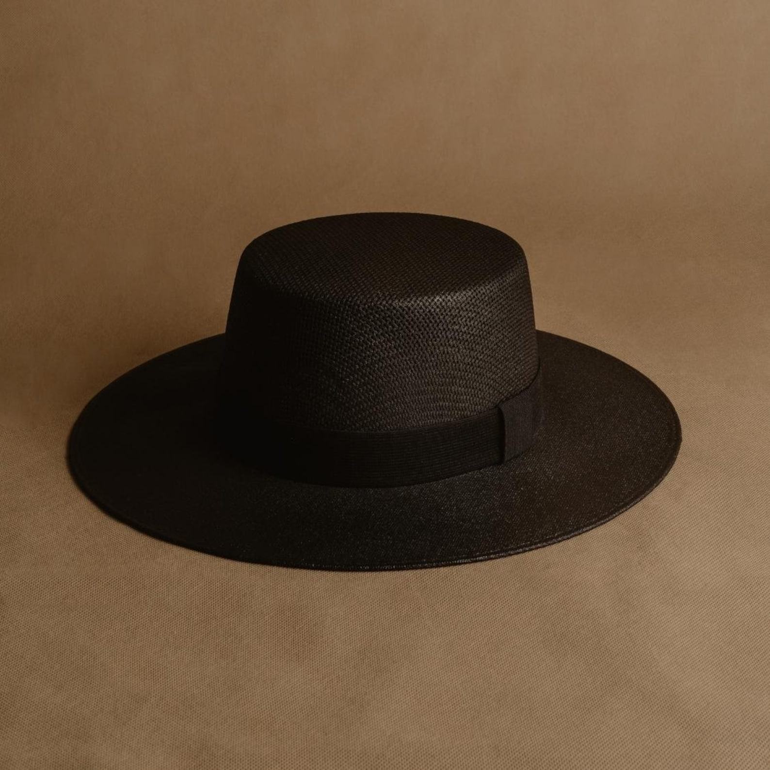 Black Boater Hat The Perfect Summer Accessory for Women