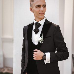 Black Bow Tie Sophisticated Elegance for the Modern Cavalier