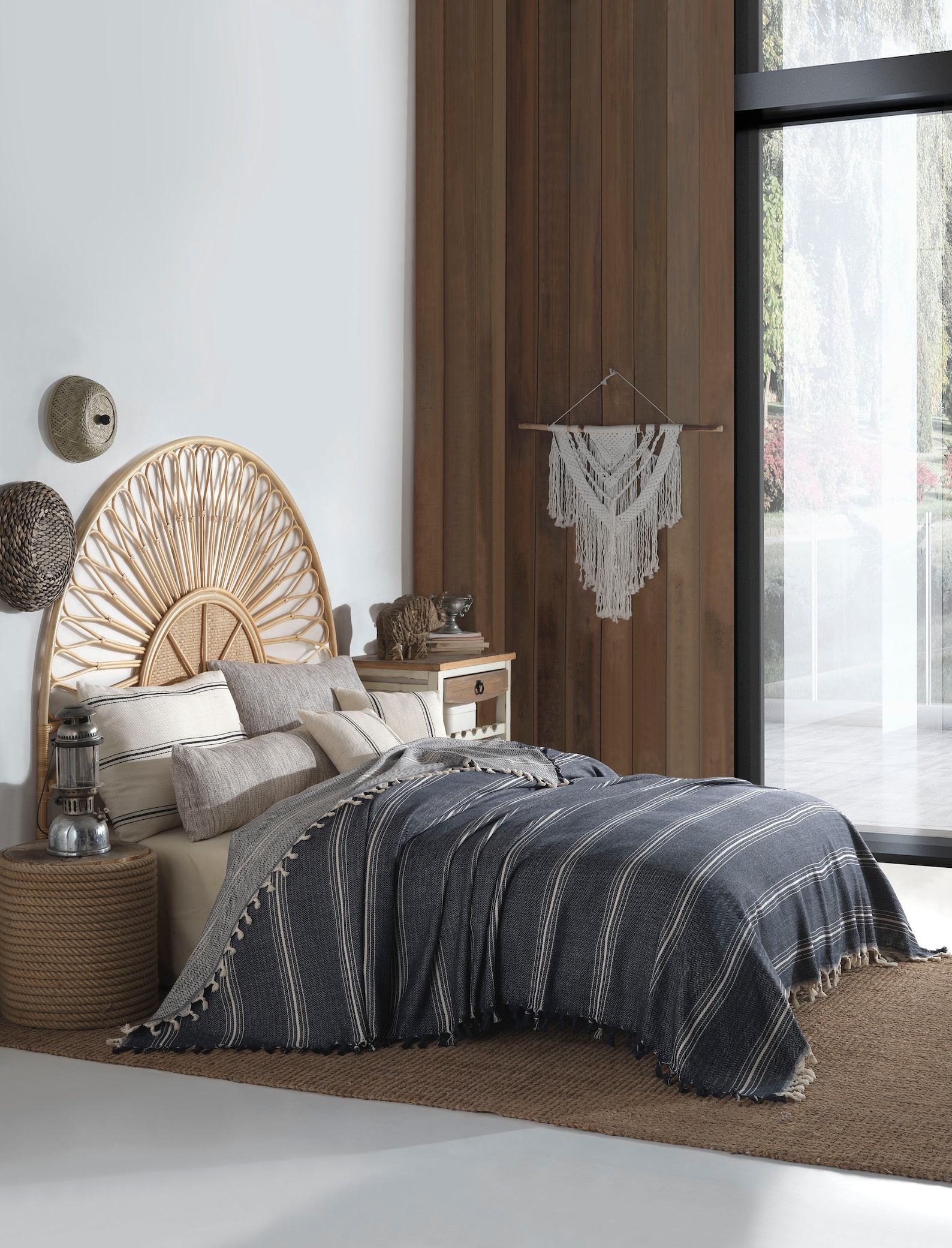 Boho Bliss Navy Blue and Cream Woven Cotton Bedspread for King Size, Perfect for Summer Nights and Mother’s Day - Image 5