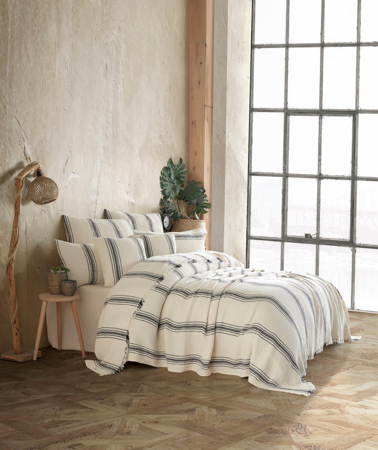 Boho King Size Cotton Gauze Throw Blanket Soft, Breathable, and Stylish Bedding - Image 2