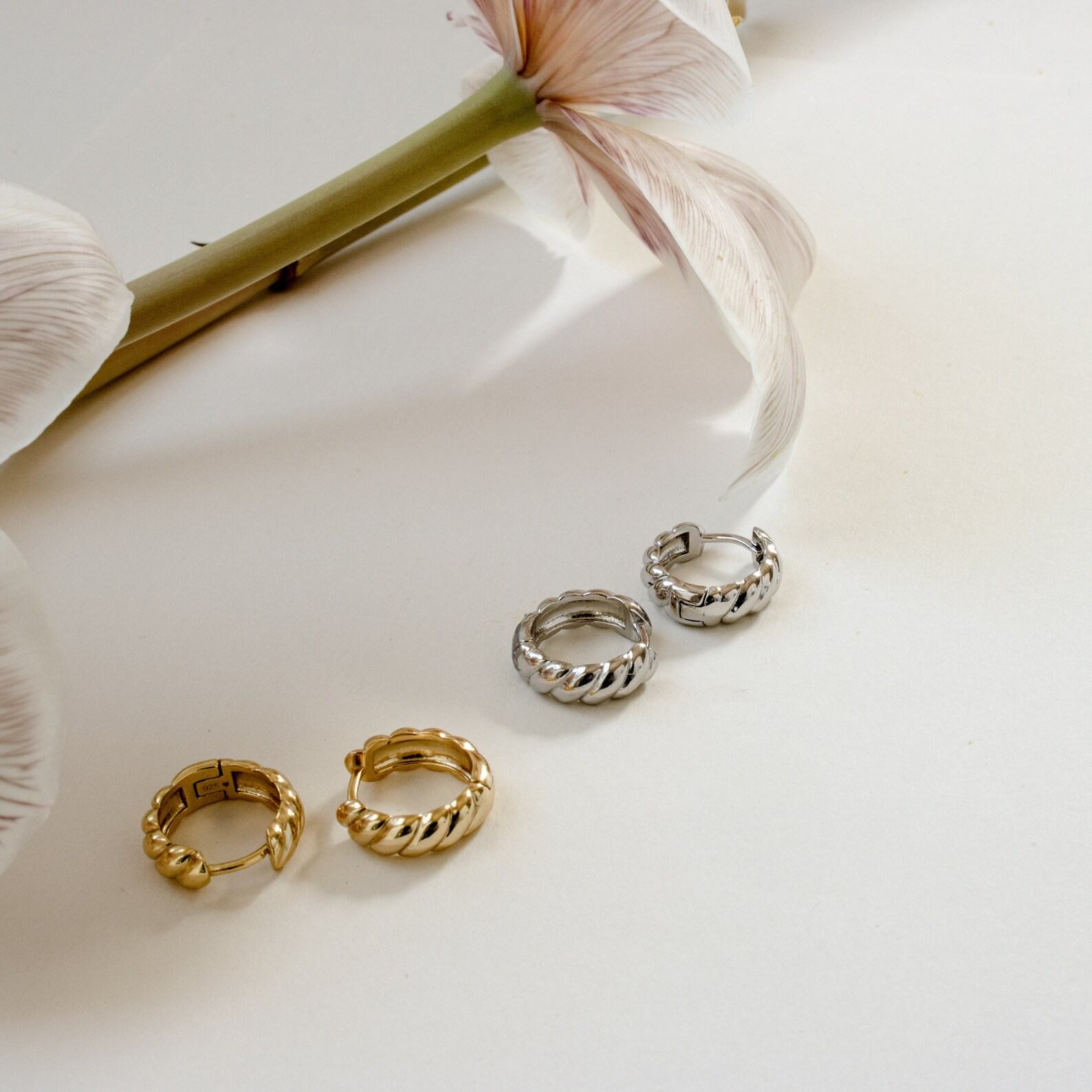 Bold Croissant Hoop Earrings Elevate Your Style with Minimalist Elegance