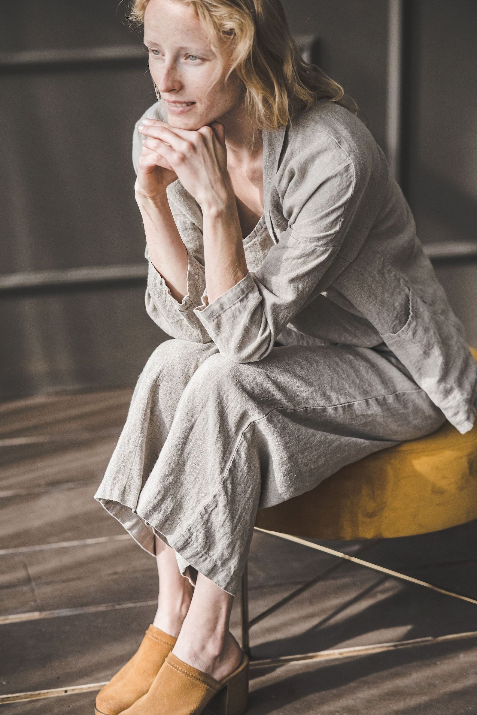 Breezy Linen Cardigan Elevate Your Wardrobe with Comfort and Style - Image 2