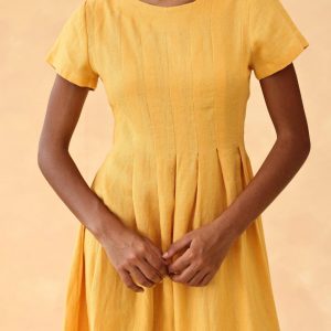 Breezy Linen Midi Dress Elevate Your Summer Style with Comfort and Elegance