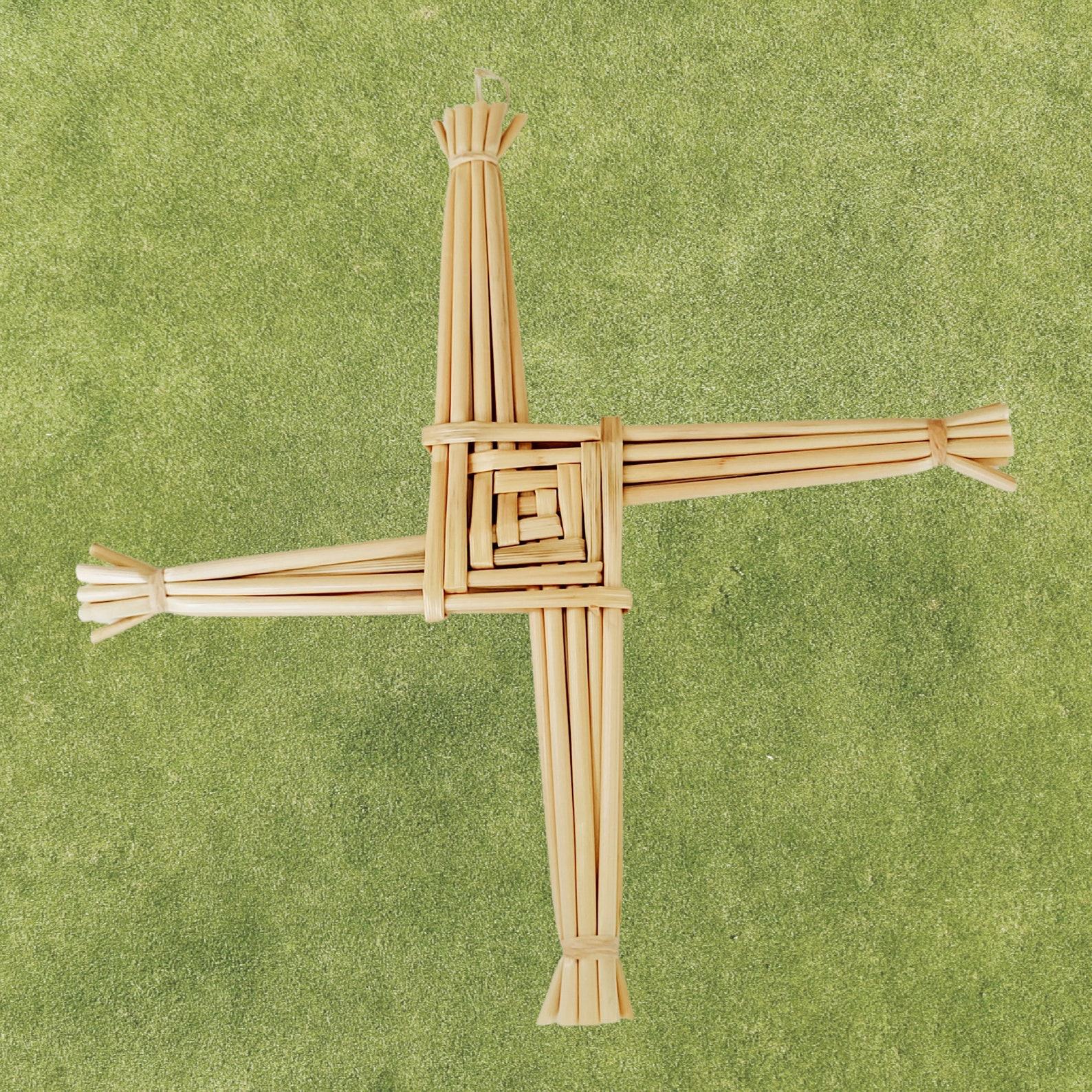 Brighid’s Cross Intricate Wheat Weaving for Irish Heritage and Home Decor