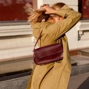 Burgundy Minimalist Shoulder Purse The Epitome of Elegance and Style