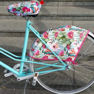 Cacti Bicycle Set Ride with Desert Flair