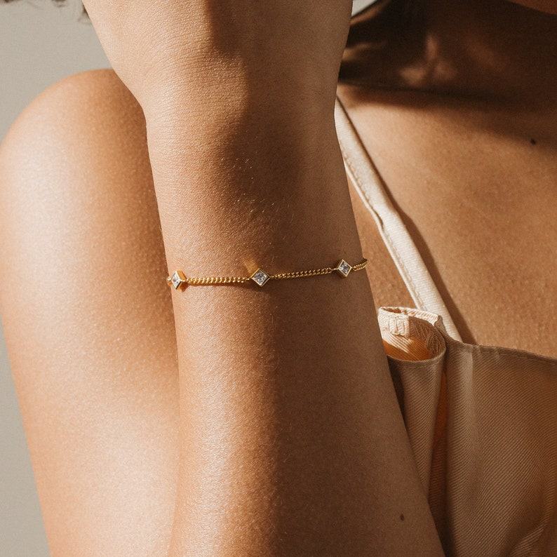 Caitlyn Minimalist Diamond Curb Chain Bracelet Satellite Gemstone Bridal Jewelry for Bridesmaids (BR025)