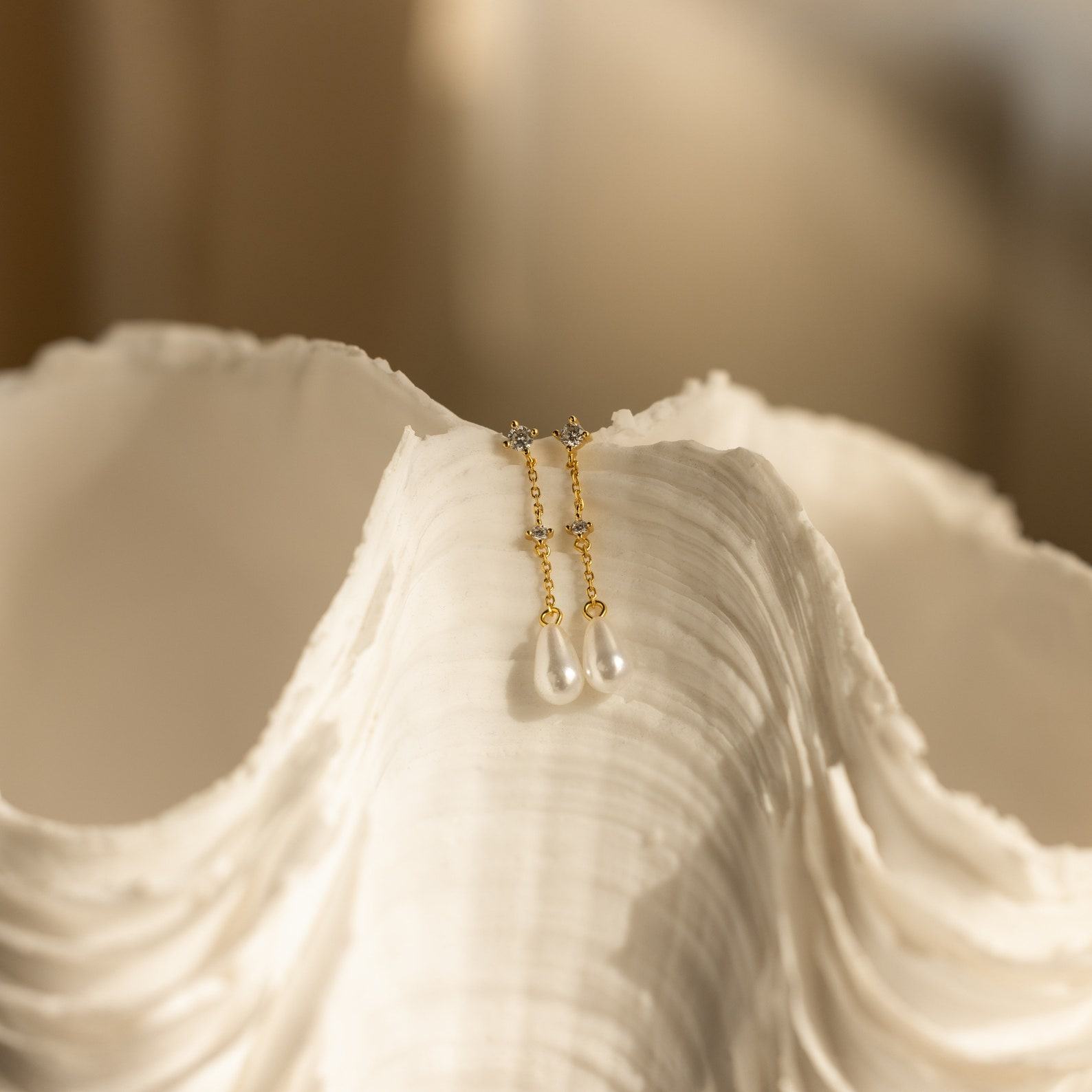 Caitlyn Minimalist Diamond Pearl Chain Earrings Shimmering Elegance for Every Occasion