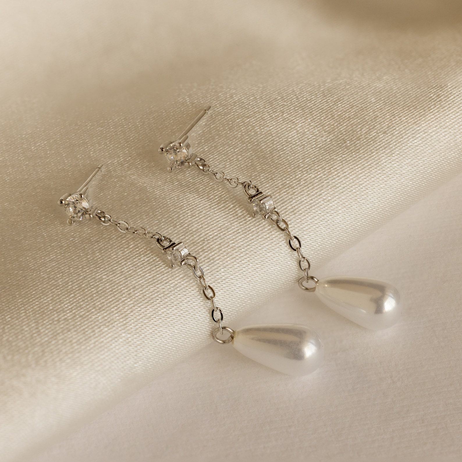 Caitlyn Minimalist Diamond Pearl Chain Earrings Shimmering Elegance for Every Occasion