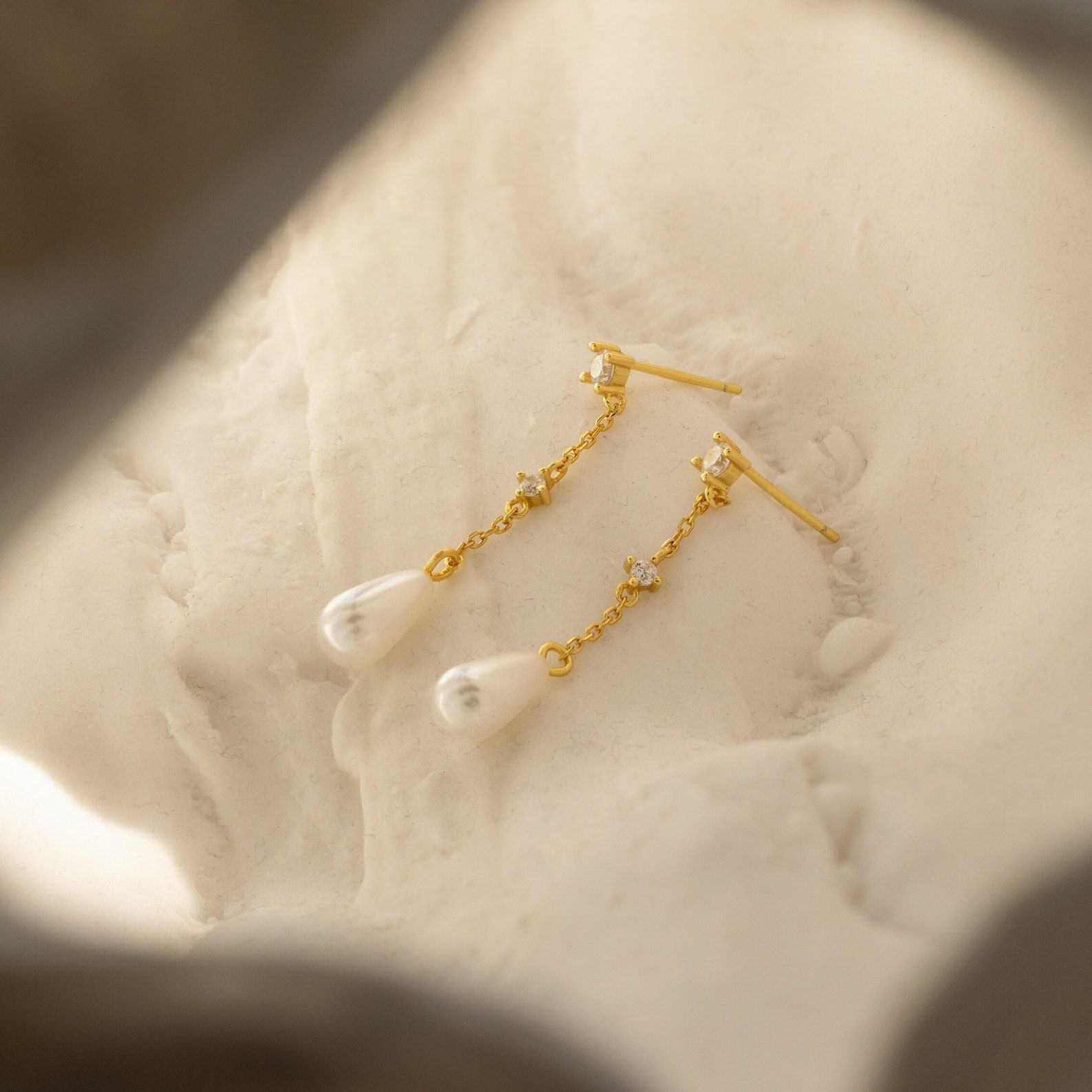 Caitlyn Minimalist Diamond Pearl Chain Earrings Shimmering Elegance for Every Occasion