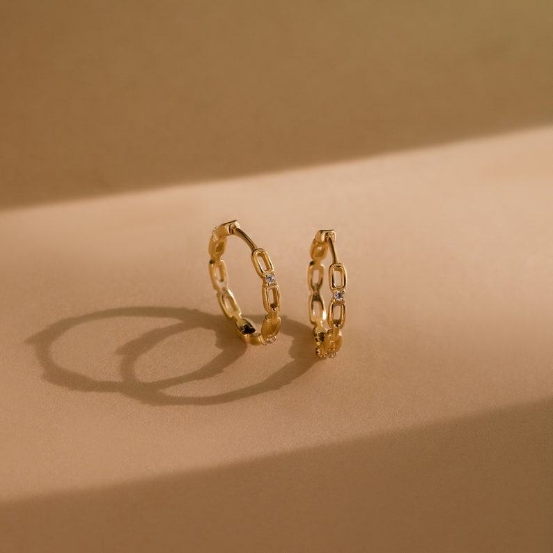 Caitlyn Minimalist Link Hoop Earrings Timeless Elegance for Everyday Glamour