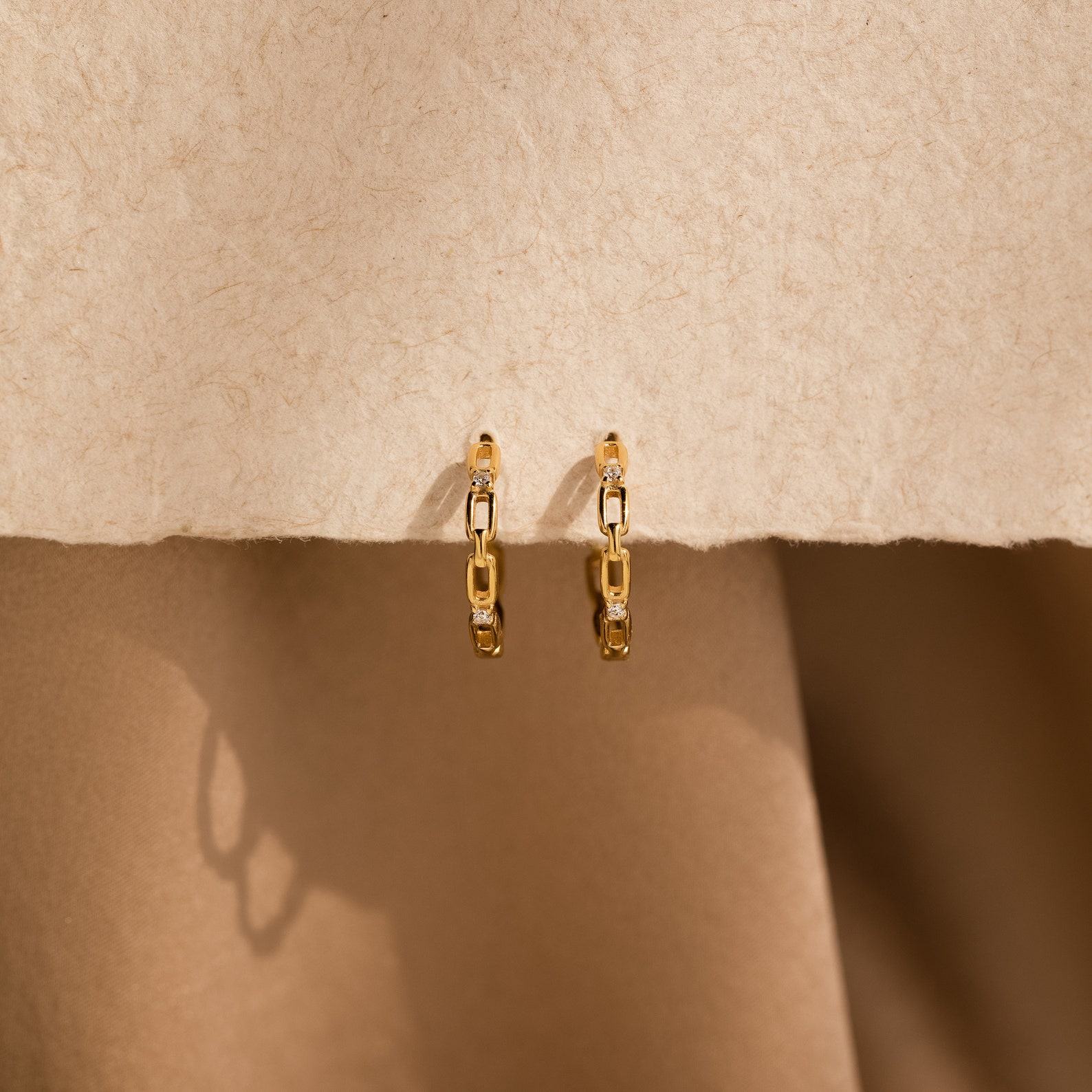 Caitlyn Minimalist Link Hoop Earrings Timeless Elegance for Everyday Glamour