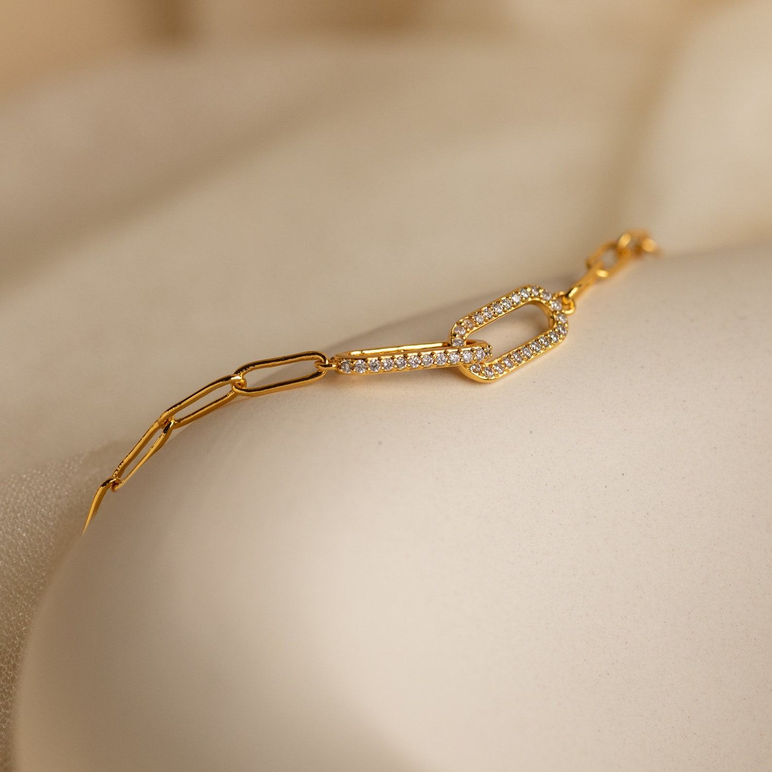 Caitlyn Minimalist Pave Diamond Linked Bracelet Elevate Your Style with Shimmering Elegance