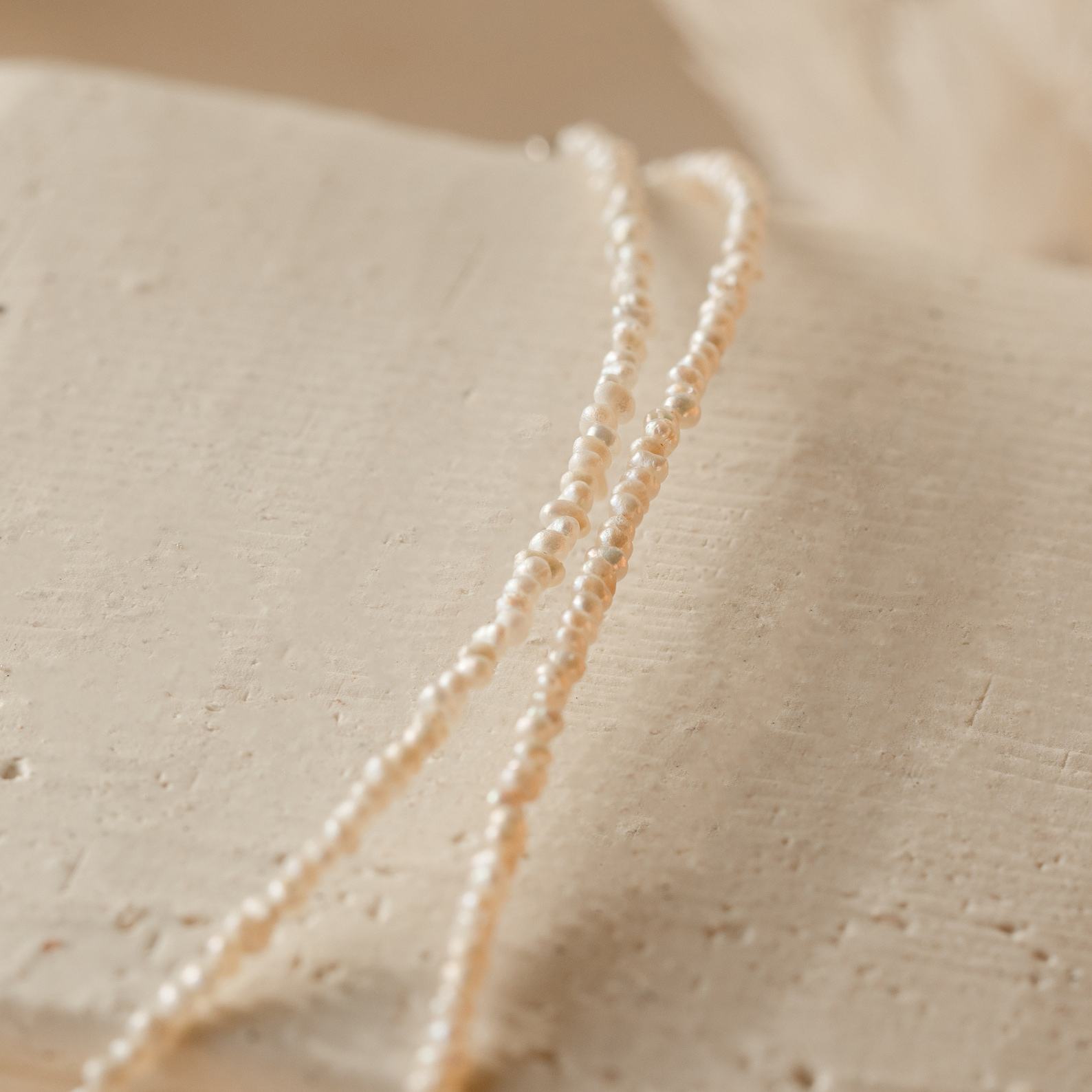 Caitlyn Minimalist’s Delicate Pearl Choker A Timeless Adornment for Brides, Bridesmaids, and Special Occasions