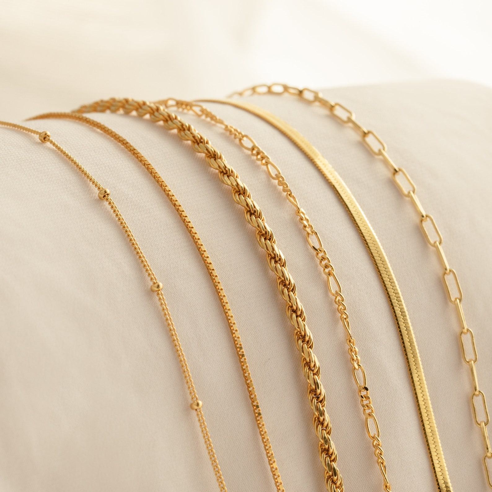 Caitlyn Minimalist’s Delicate Silver Chains Elevate Your Style with Timeless Elegance
