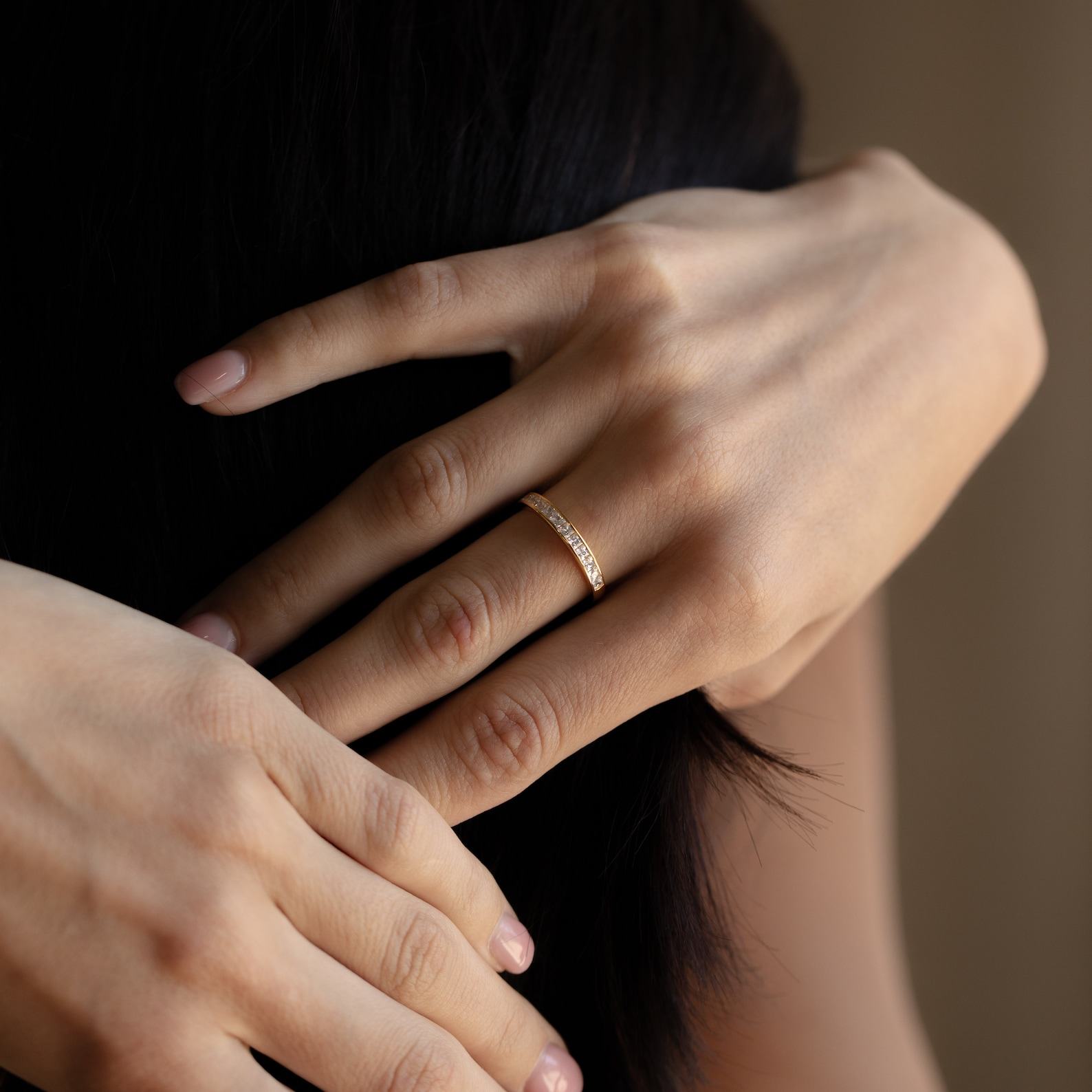 Caitlyn Minimalist’s Diamond Band Timeless Elegance for Your Special Day