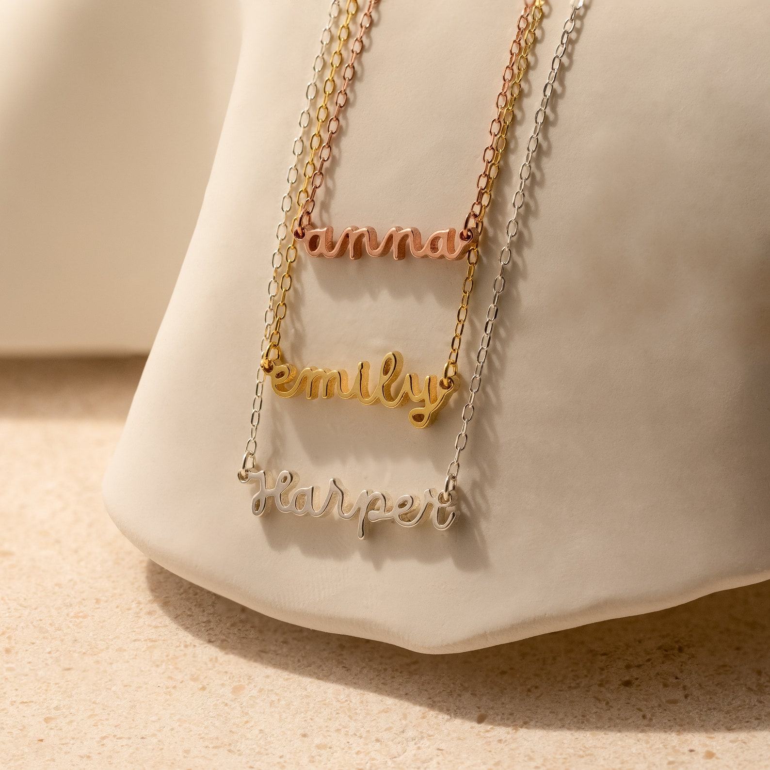 Caitlyn’s Personalized Name Necklace A Delicate and Meaningful Keepsake