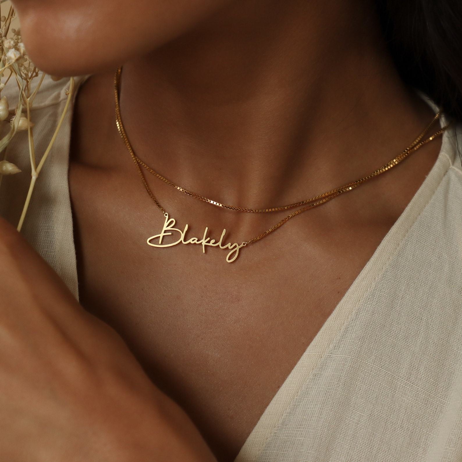 CaitlynMinimalist Personalized Name Necklace A Timeless Treasure for Her