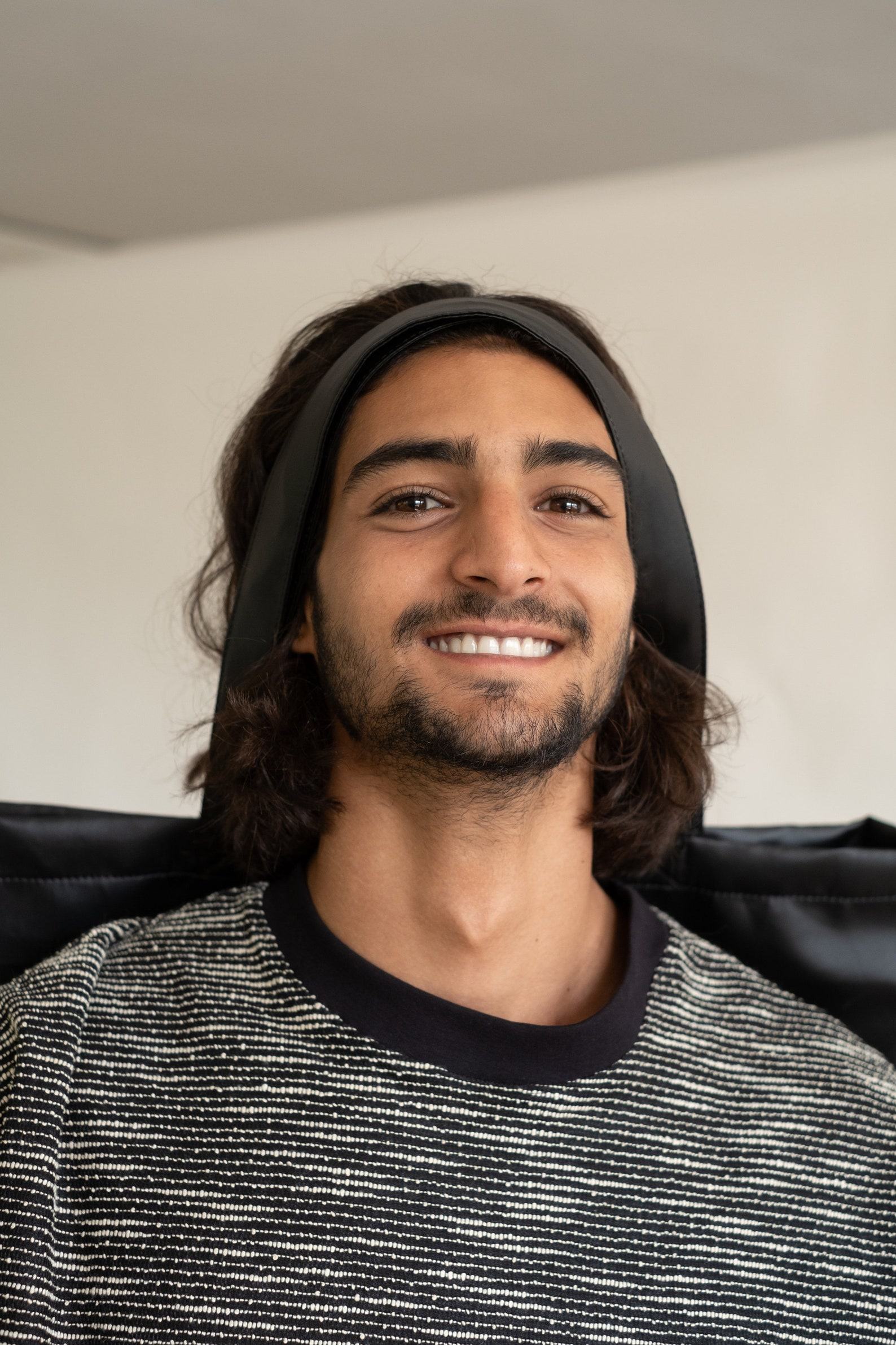 Captivating Black Vegan Leather Bag Ethical Style Meets Timeless Elegance - Image 6