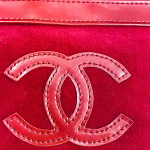 Captivating Chanel Cosmetic Clutch A Velvet Symphony in Pink and Red